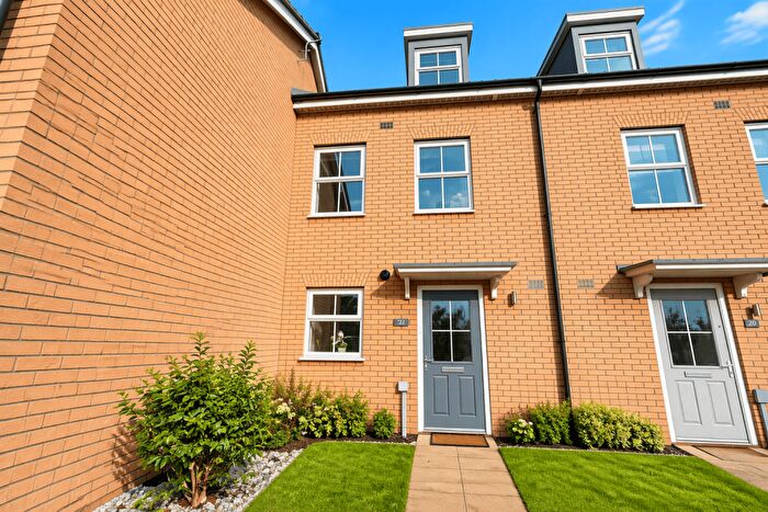 3 Bedroom Town House To Rent In Buttermere Way, Lowestoft, Suffolk, NR33
