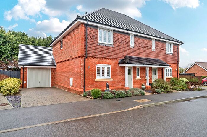 3 Bedroom Semi-detached House For Sale In Nursery Green, Loxwood, RH14