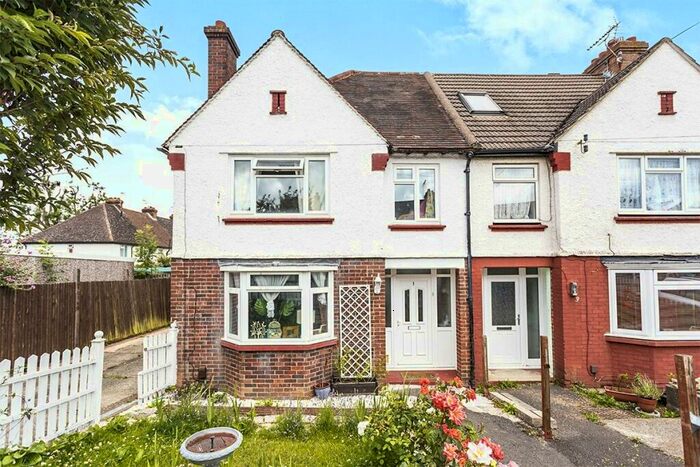 3 Bedroom End Of Terrace House To Rent In York Road, Maidstone, Kent, ME15
