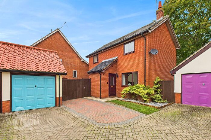 3 Bedroom Detached House For Sale In Yew Tree Court, Scole, Diss, IP21