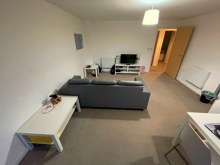 2 Bedroom Flat To Rent In Spinner House, Elmira Way, Manchester, Greater Manchester, M5