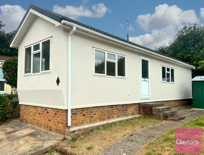 1 Bedroom Mobile Home To Rent In Ashleigh Mobile Home Park, Gore Lane, SG11