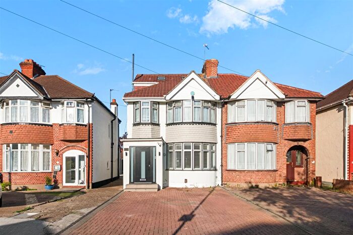 4 Bedroom Semi Detached House For Sale In Bowness Drive, Hounslow, TW4