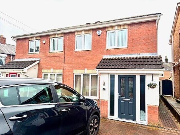 3 Bedroom House To Rent In Galway Close, Royston, Barnsley, S71