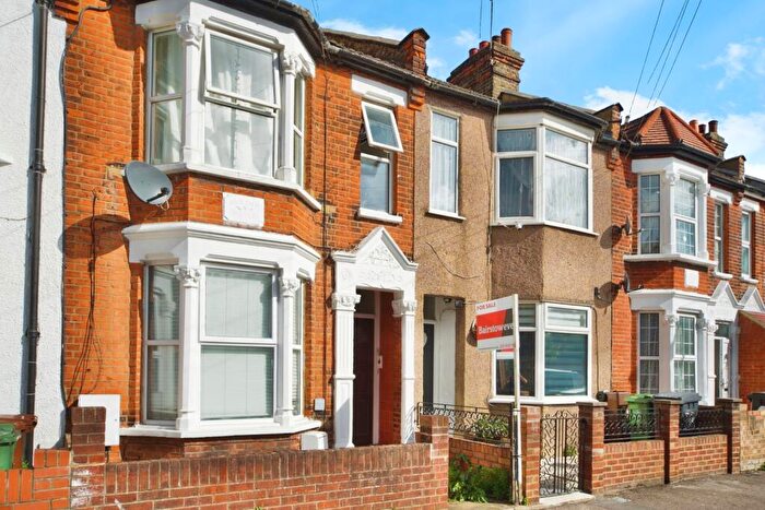 2 Bedroom Flat For Sale In Tavistock Avenue, Walthamstow, London, E17