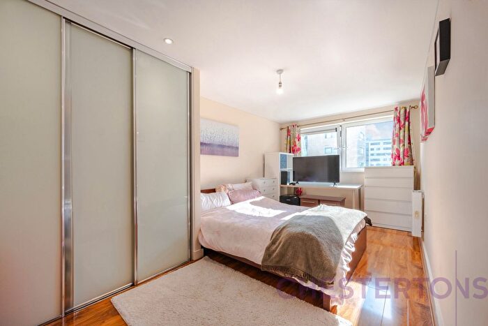 2 Bedroom Flat To Rent In Drift Court, Basin Approach, E16