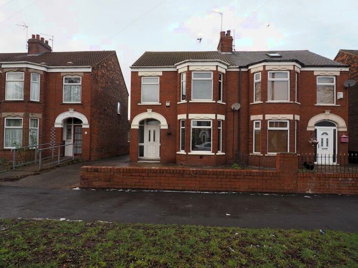 3 Bedroom Semi-Detached House To Rent In Gillshill Road, Hull, HU8