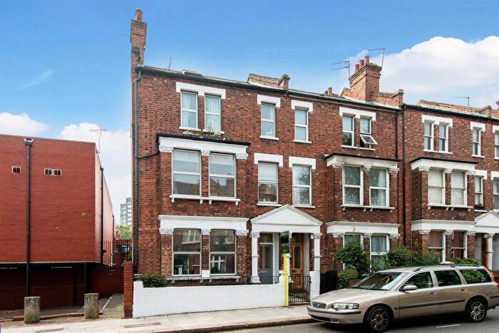 2 Bedroom Flat To Rent In Agincourt Road, NW3