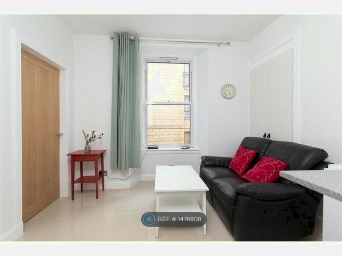 1 Bedroom Flat To Rent In High Riggs, Edinburgh, EH3