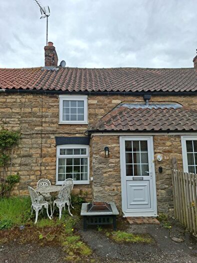 2 Bedroom Cottage To Rent In West End Place, Ingham, Lincoln, LN1