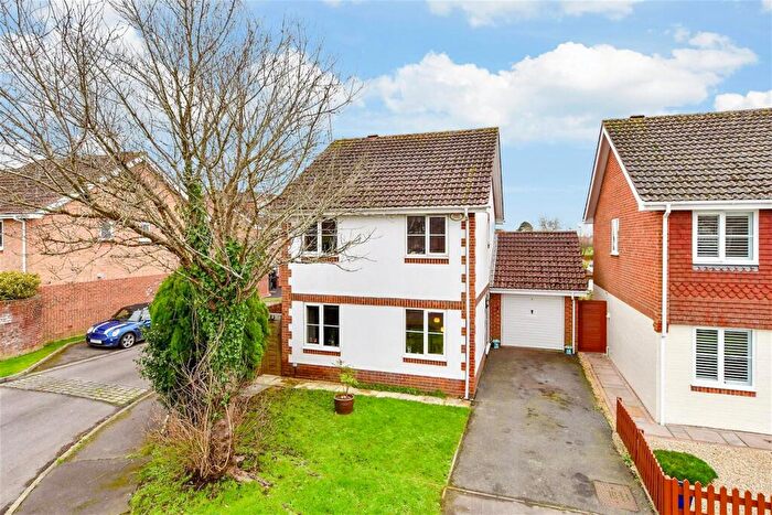3 Bedroom Detached House For Sale In Fontwell Close, Fontwell, Arundel, West Sussex, BN18