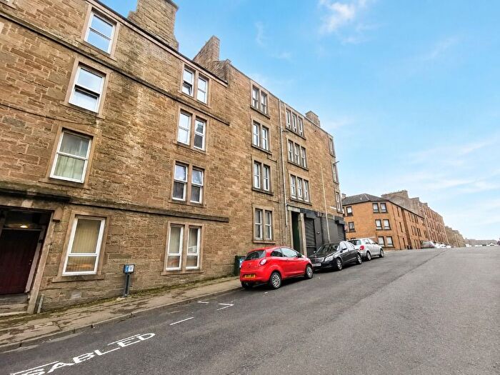2 Bedroom Flat To Rent In Cleghorn Street, West End, Dundee, DD2