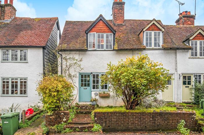 2 Bedroom End Of Terrace House For Sale In Village Street, Petersfield, GU32