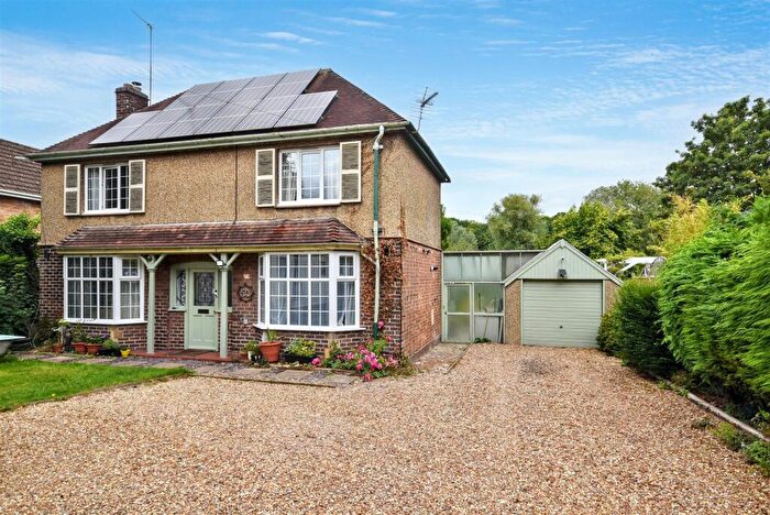 3 Bedroom Detached House For Sale In Cottingham Road, Corby, NN17