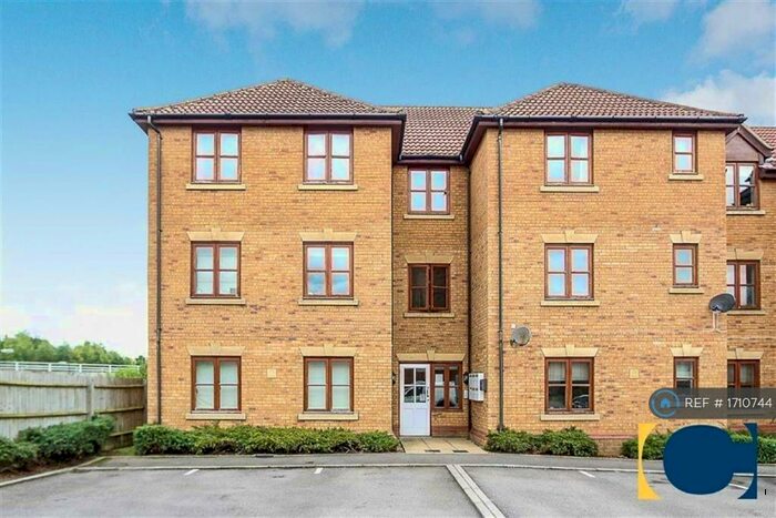 2 Bedroom Flat To Rent In West Croft, Milton Keynes, MK4