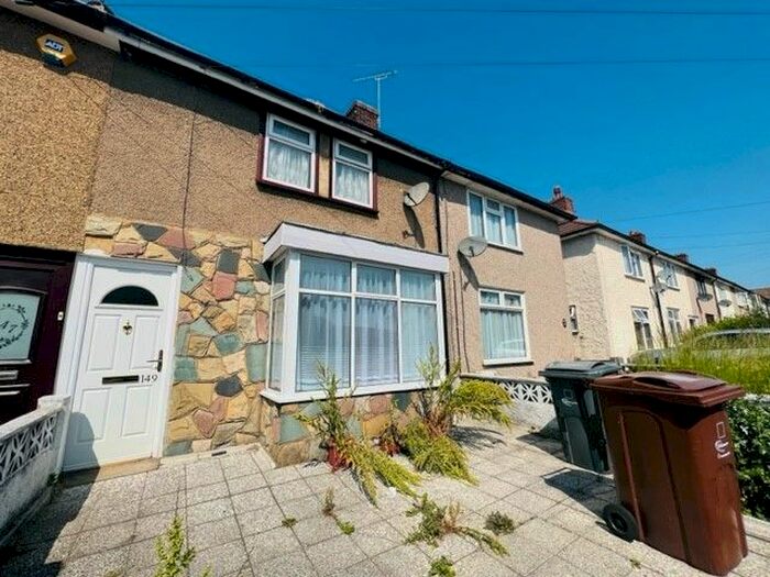 3 Bedroom Terraced House To Rent In Grafton Road, Dagenham, RM8
