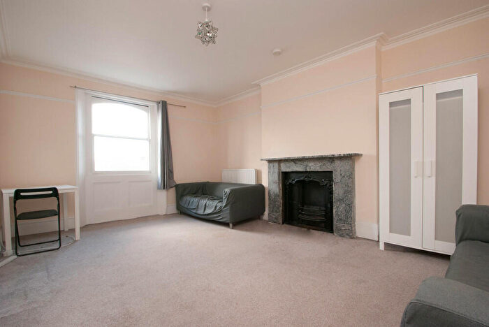 2 Bedroom Property To Rent In Camden Road, Camden, London, NW1