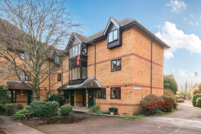 1 Bedroom Flat For Sale In Linwood Close, London, SE5