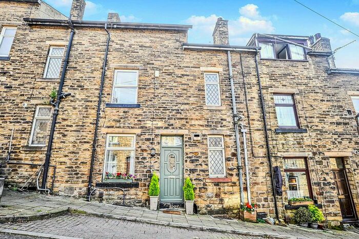 3 Bedroom Terraced House To Rent In Oak Grove, Keighley, West Yorkshire, BD21