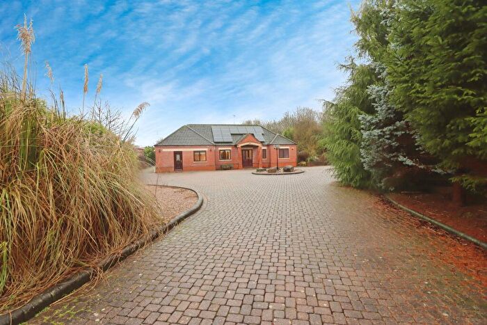 5 Bedroom Detached Bungalow For Sale In Station Road, Clowne, Chesterfield, S43