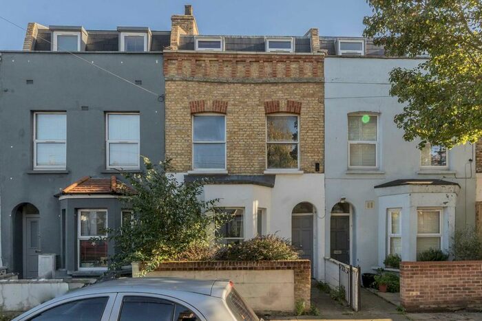 5 Bedroom Terraced House To Rent In Glendall Street, London, SW9