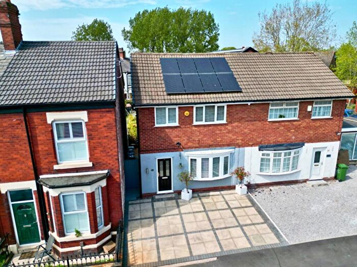 3 Bedroom Semi-Detached House For Sale In Lodge Lane, Hyde, Greater Manchester, SK14