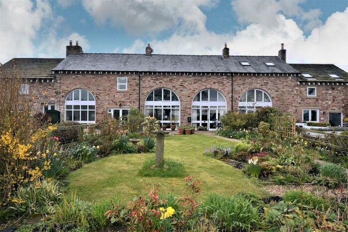 4 Bedroom Barn Conversion For Sale In Shallcross Hall Barns, Shallcross Road, Whaley Bridge, High Peak, SK23