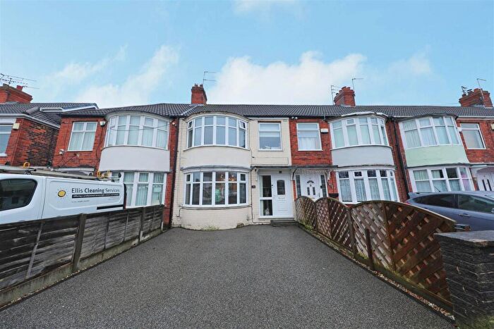 3 Bedroom Terraced House For Sale In Lomond Road, Hull, HU5