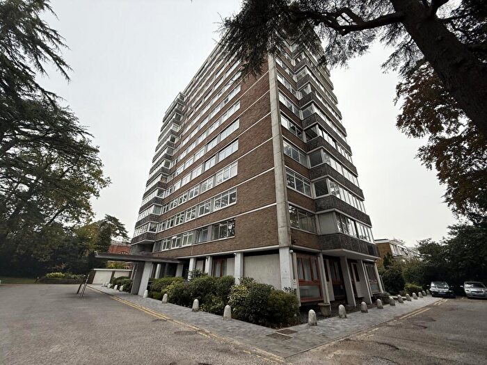 2 Bedroom Apartment To Rent In Bassett Avenue, SO16