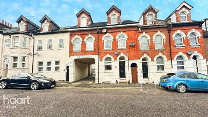 1 Bedroom Apartment For Sale In Cardigan Street, Luton, LU1