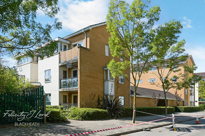 2 Bedroom Flat For Sale In Erebus Drive, London, SE28