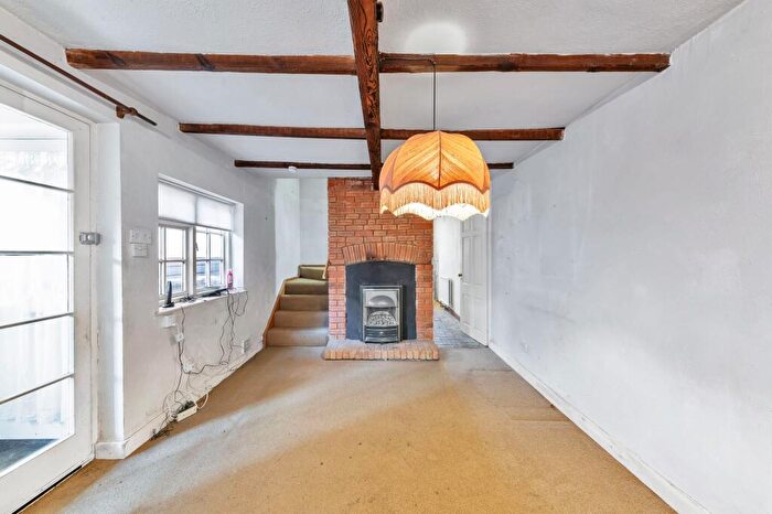 2 Bedroom Cottage For Sale In High Street, Barkway, SG8