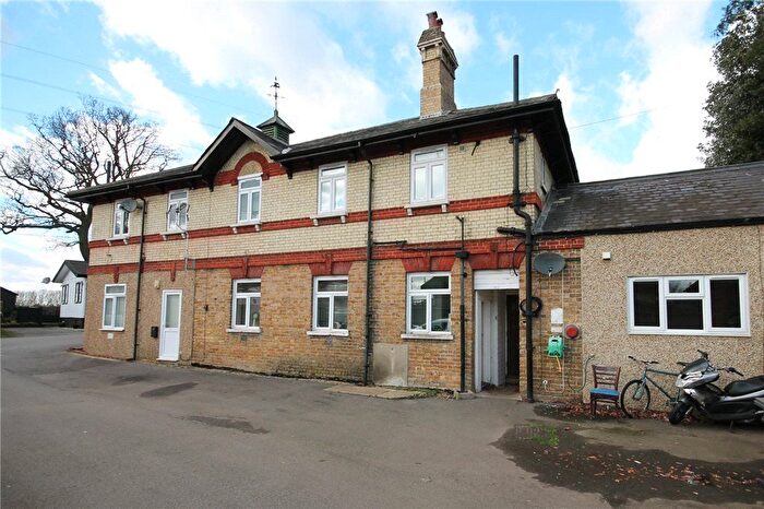 1 Bedroom Flat To Rent In The Coach House, Riverhill, KT4