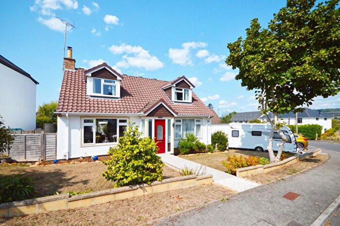 3 Bedroom Detached House For Sale In Uplands Road, Saltford, Bristol, BS31