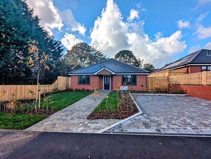3 Bedroom Bungalow For Sale In Anderwood Drive, Sway, Lymington, Hampshire, SO41