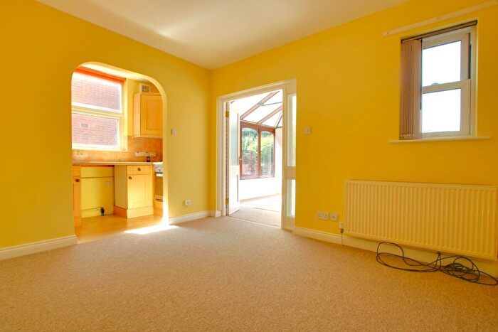2 Bedroom Flat For Sale In Cavendish Grove, Southampton, SO17