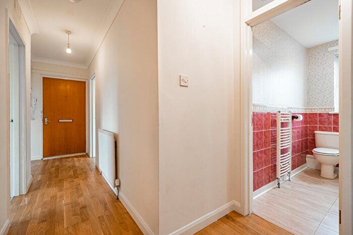 2 Bedroom Apartment To Rent In Alexander Avenue, Falkirk, Stirling, FK2