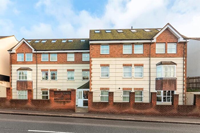 2 Bedroom Apartment For Sale In Godstone Road, Whyteleafe, CR3