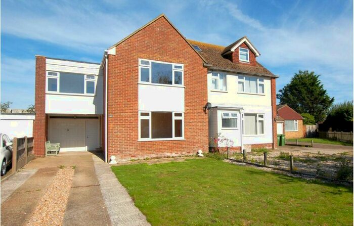3 Bedroom Semi-Detached House To Rent In Romney Way, Hythe, CT21