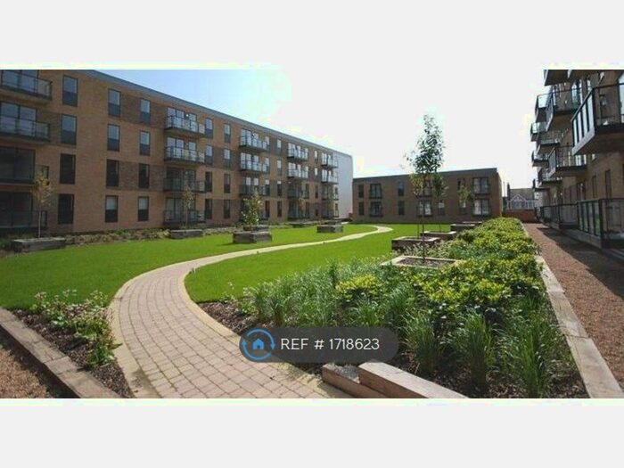 2 Bedroom Flat To Rent In Lawrie House, London, SW19