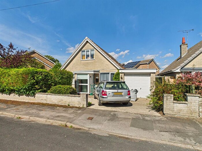 3 Bedroom Detached House For Sale In Bridge Road, South Cave, HU15