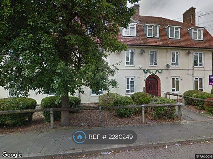 2 Bedroom Flat To Rent In Brants Walk, London, W7