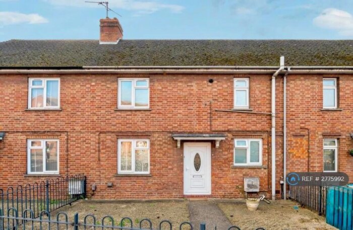 2 Bedroom Terraced House To Rent In Friarage Road, Aylesbury, HP20