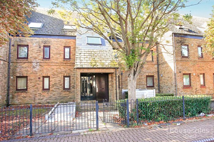 1 Bedroom Flat For Sale In Ingleborough Mill Field, Peterborough, PE1