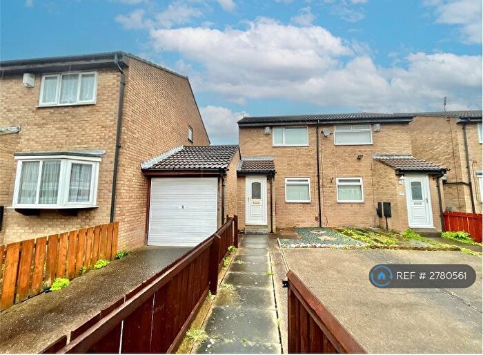 2 Bedroom Semi Detached House To Rent In Ellison Villas, Gateshead, NE8