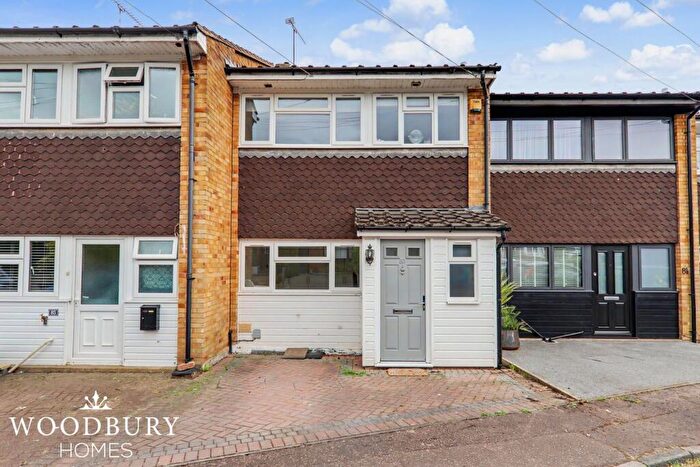 3 Bedroom Terraced House For Sale In Englands Lane, Loughton, IG10