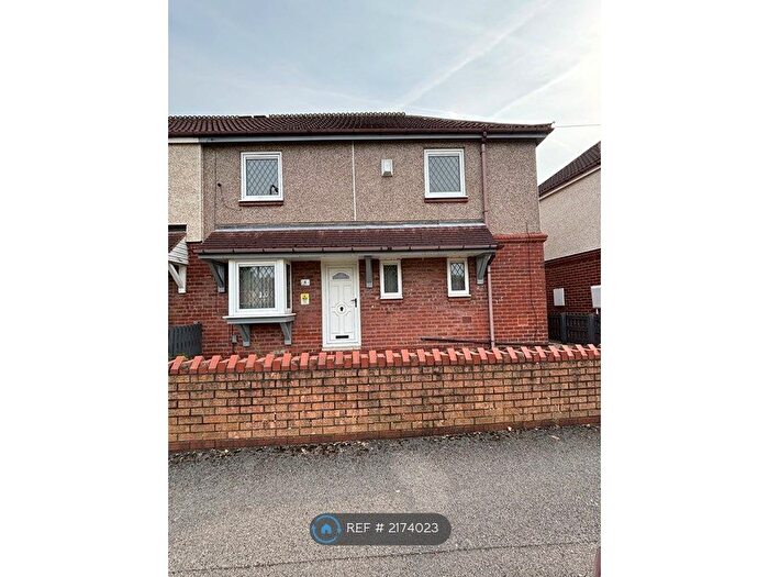 3 Bedroom Semi-Detached House To Rent In Priory Road, Barnsley, S71