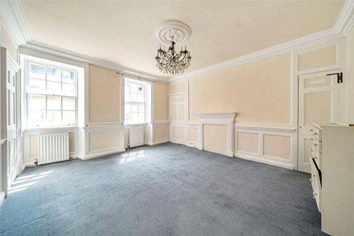 1 Bedroom Flat For Sale In Hamilton House, Bath, BA1