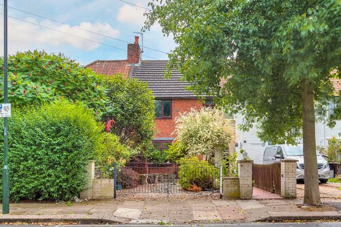 3 Bedroom Terraced House To Rent In Barnes Avenue, Barnes, SW13