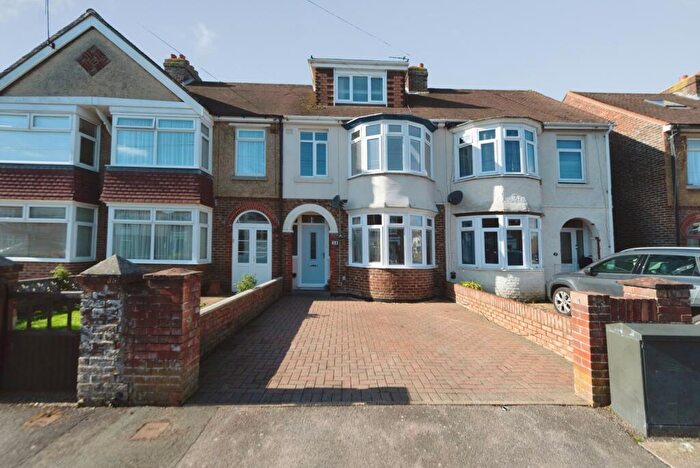3 Bedroom Terraced House For Sale In Brighton Avenue, Gosport, Hampshire, PO12
